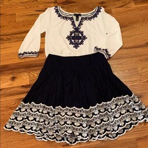 FUN INC Navy SKIRT with White Trim EUC Size 4